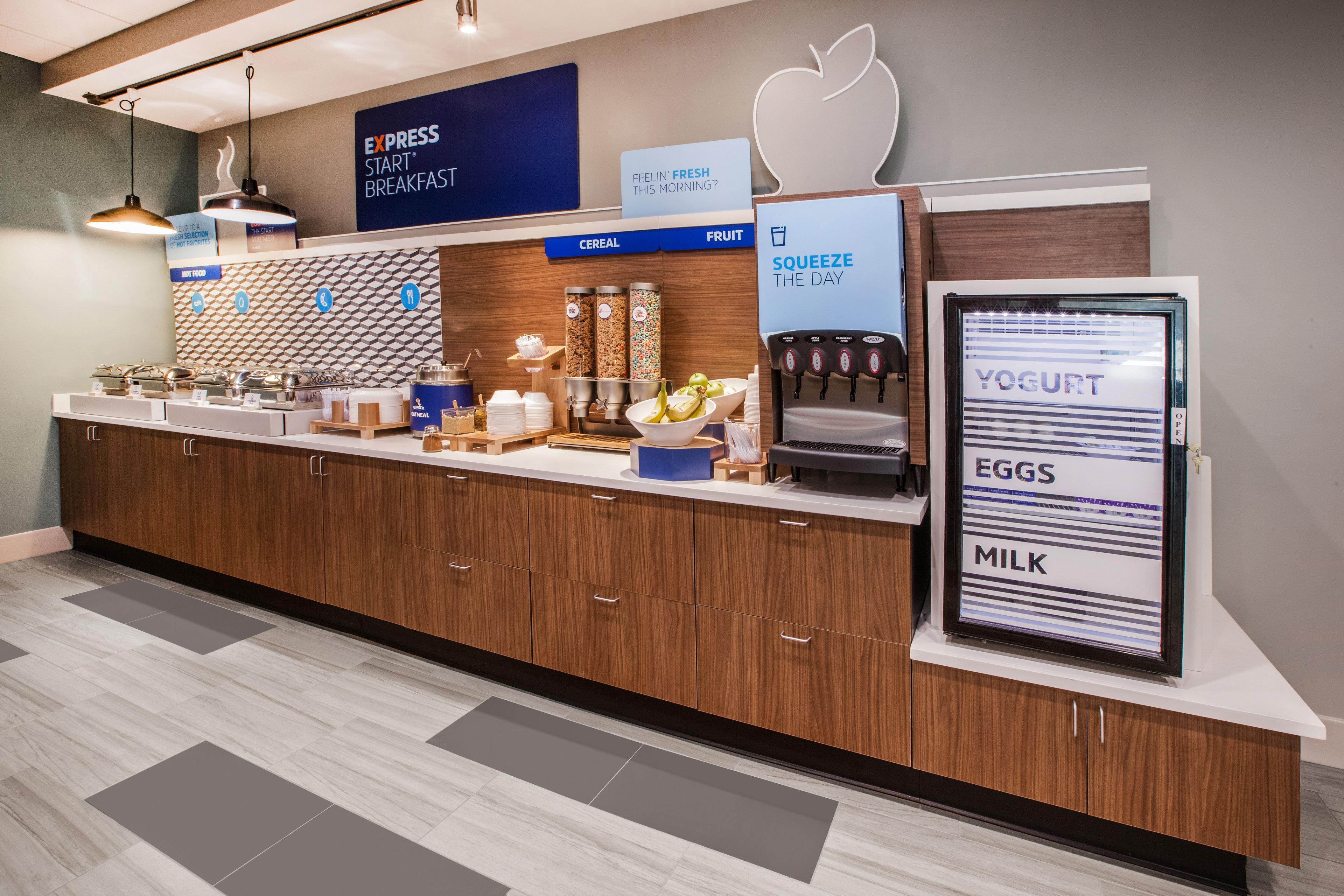 Holiday Inn Express & Suites Eureka By Ihg Экстерьер фото