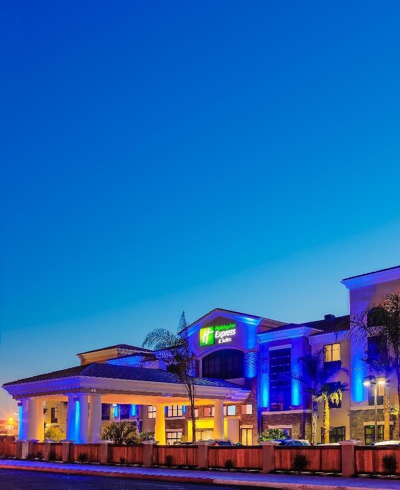 Holiday Inn Express & Suites Eureka By Ihg Экстерьер фото